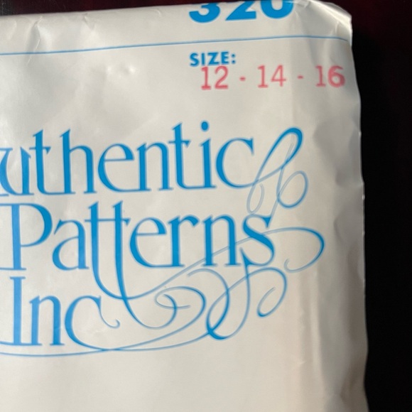 Vintage Authentic Patterns Inc Square Dancing Dress
Pattern #320 Size12-14-16 - Picture 4 of 10